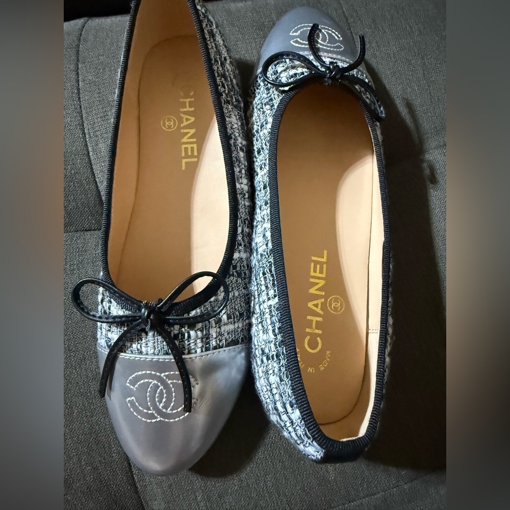 Super cute ballerina flat. Chanel